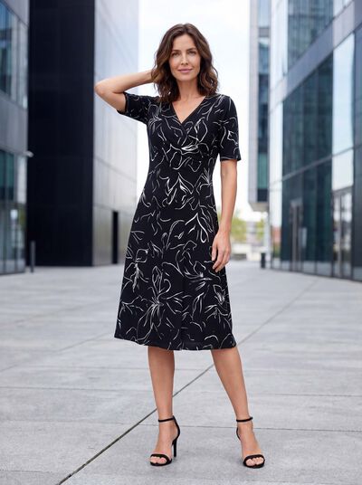 Kleid in Wickeloptik 